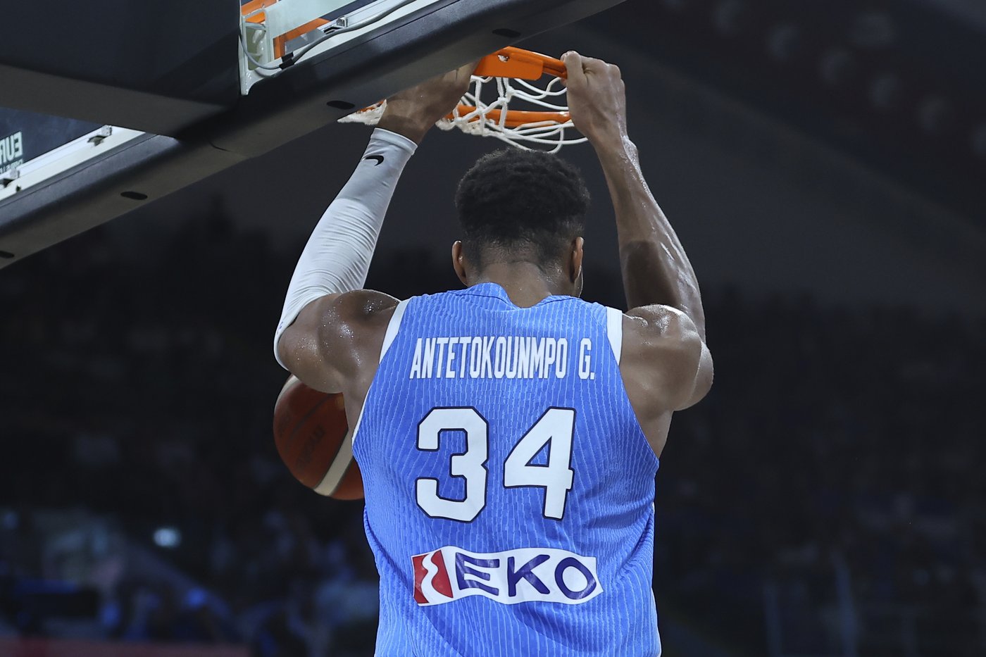 Giannis helps Greece eliminate defending champion Spain at EuroBasket | iNFOnews.ca Giannis helps Greece eliminate defending champion Spain at EuroBasket | iNFOnews.ca