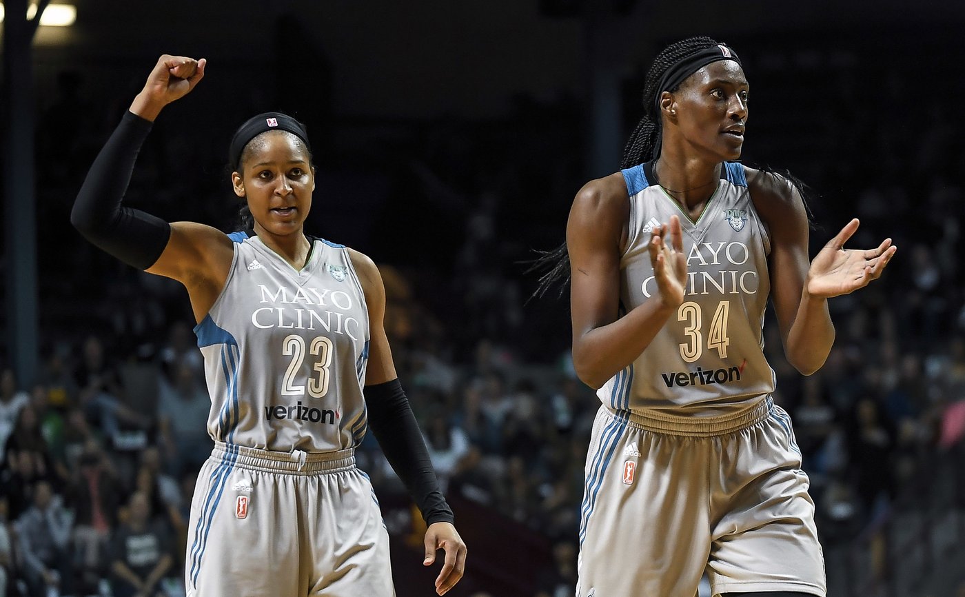 Lynx quartet: Moore and Fowles joining former Lynx teammates Whalen, Augustus in the Hall of Fame | iNFOnews.ca Lynx quartet: Moore and Fowles joining former Lynx teammates Whalen, Augustus in the Hall of Fame | iNFOnews.ca