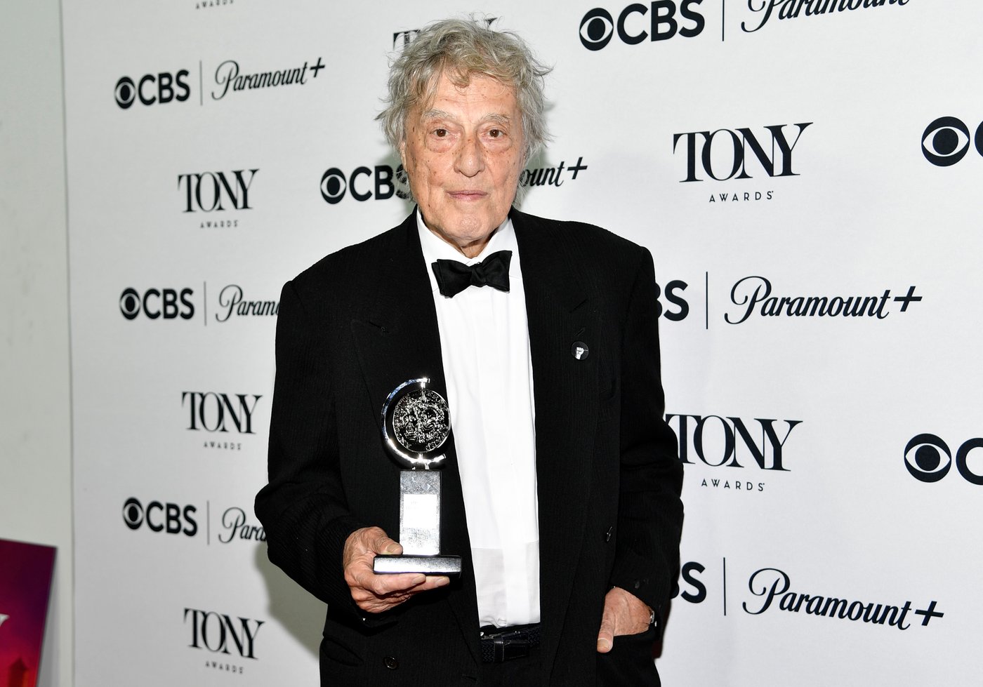 British playwright Tom Stoppard, who won Academy Award for 'Shakespeare In Love,' has died at 88 | iNFOnews.ca