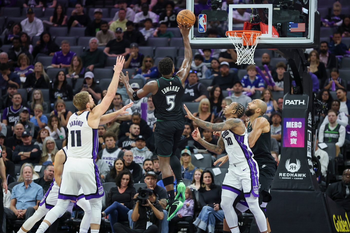 Edwards scores 26 points to lead the Timberwolves to a 144-117 win over the Kings | iNFOnews.ca