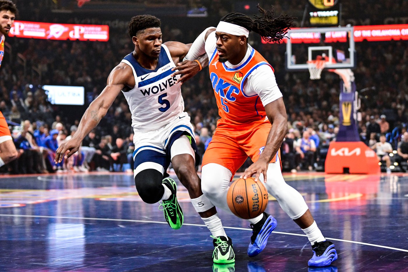 Shai Gilgeous-Alexander scores 40 points while ill, leads Thunder to 10th straight win | iNFOnews.ca