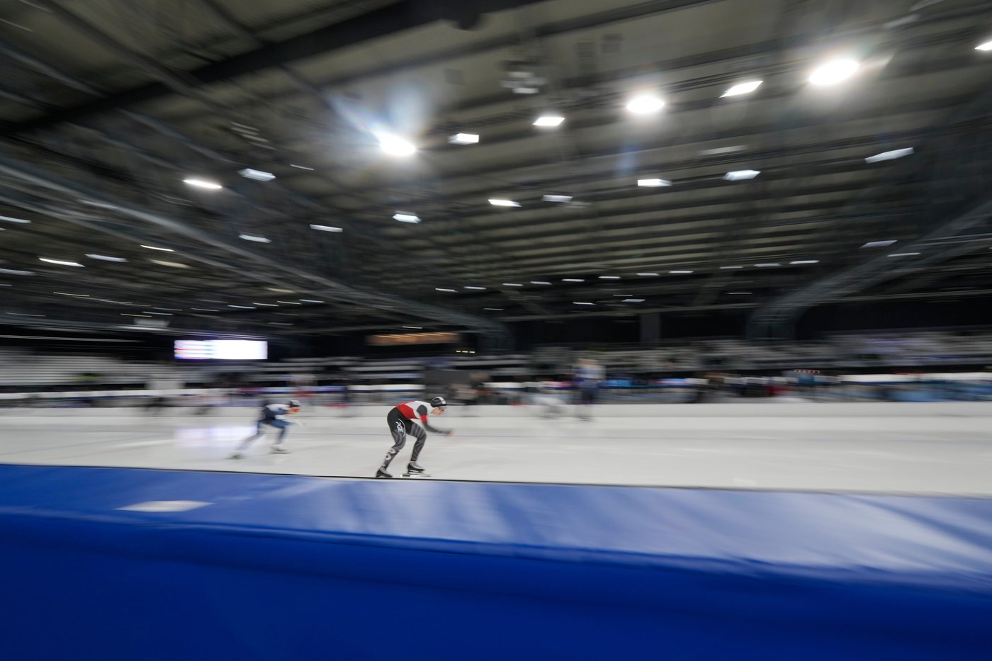 Racers say Milan Cortina speed skating venue feels like they're on a lake | iNFOnews.ca