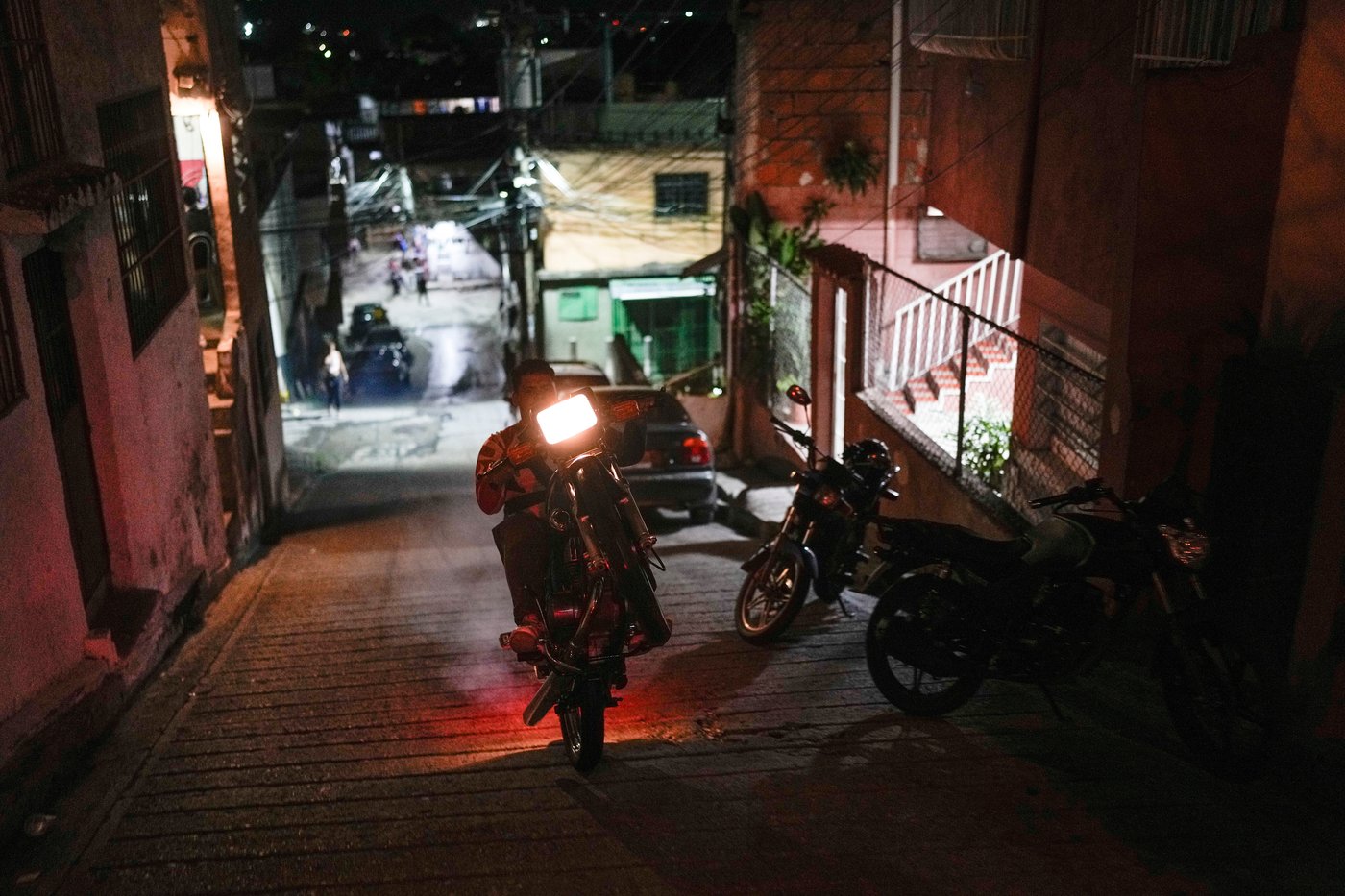 PHOTO ESSAY: Photos of Venezuelan migrants who returned home following US immigration crackdown | iNFOnews.ca