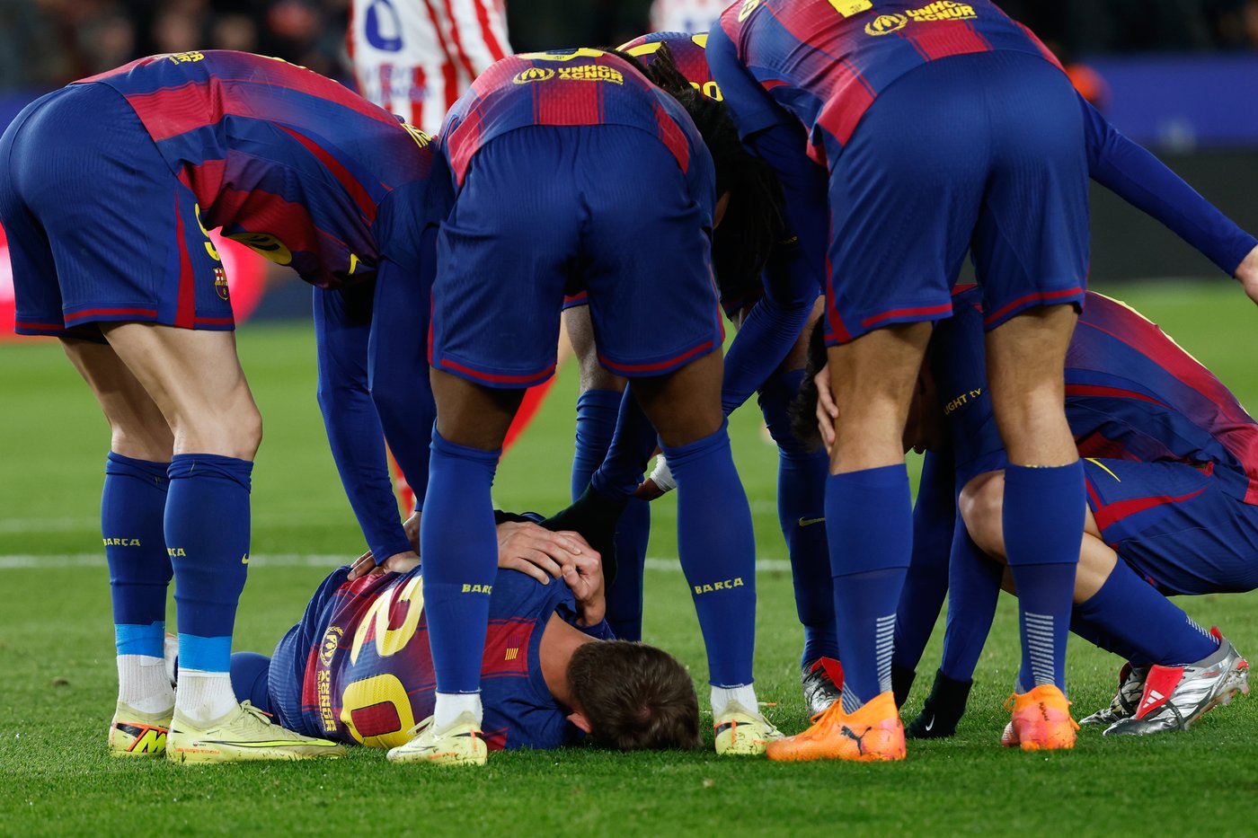 Dani Olmo scores and gets injured as Barcelona beats Atletico Madrid 3-1 | iNFOnews.ca