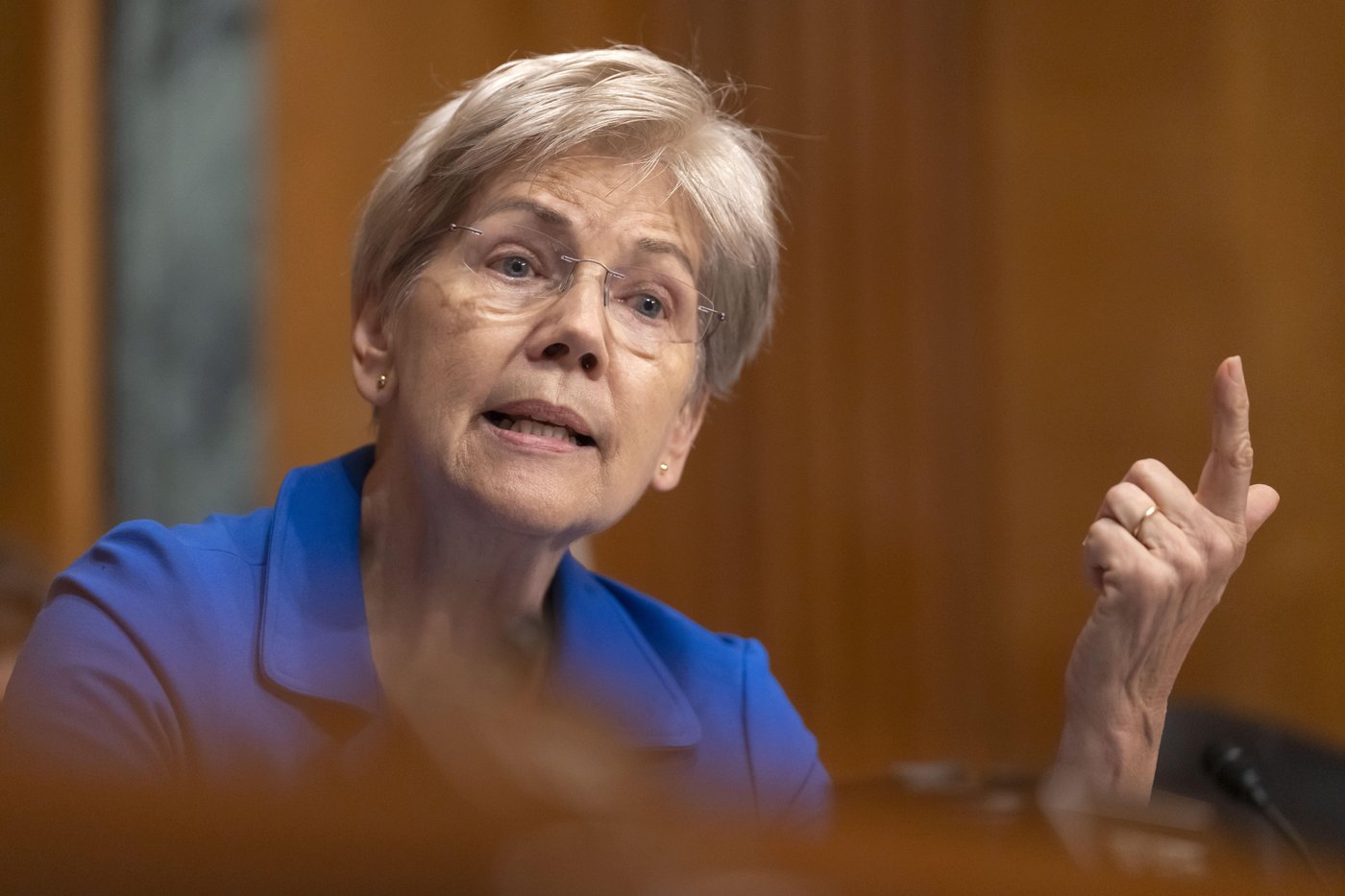Photos from a fiery 3-hour Senate hearing with Robert F. Kennedy Jr. | iNFOnews.ca