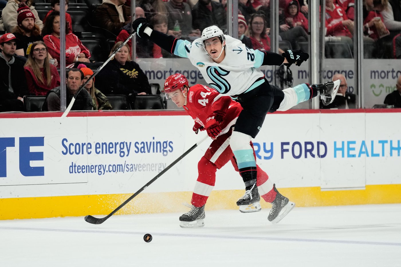 Red Wings rookie Nate Danielson has goal and assist for first NHL points in 4-2 win over Kraken | iNFOnews.ca