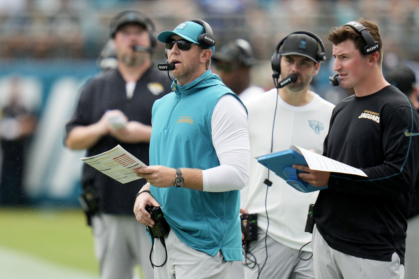 Lawrence and Etienne deliver as Jaguars open new regime with a 26-10 victory over the Panthers | iNFOnews.ca Lawrence and Etienne deliver as Jaguars open new regime with a 26-10 victory over the Panthers | iNFOnews.ca
