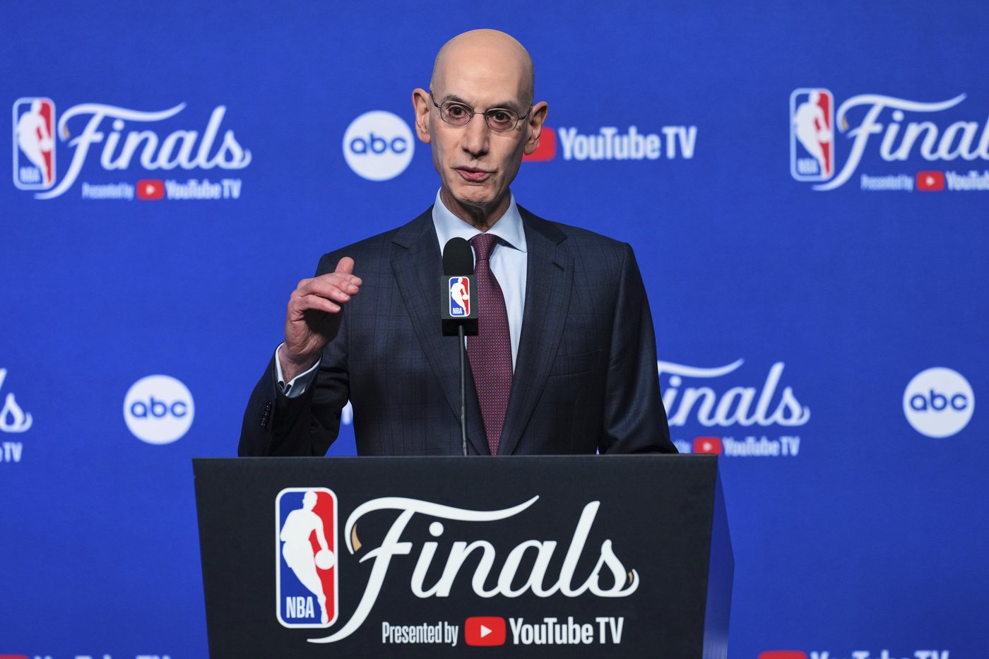 NBA won't move All-Star Game out of LA as it investigates Clippers over Kawhi Leonard deal | iNFOnews.ca