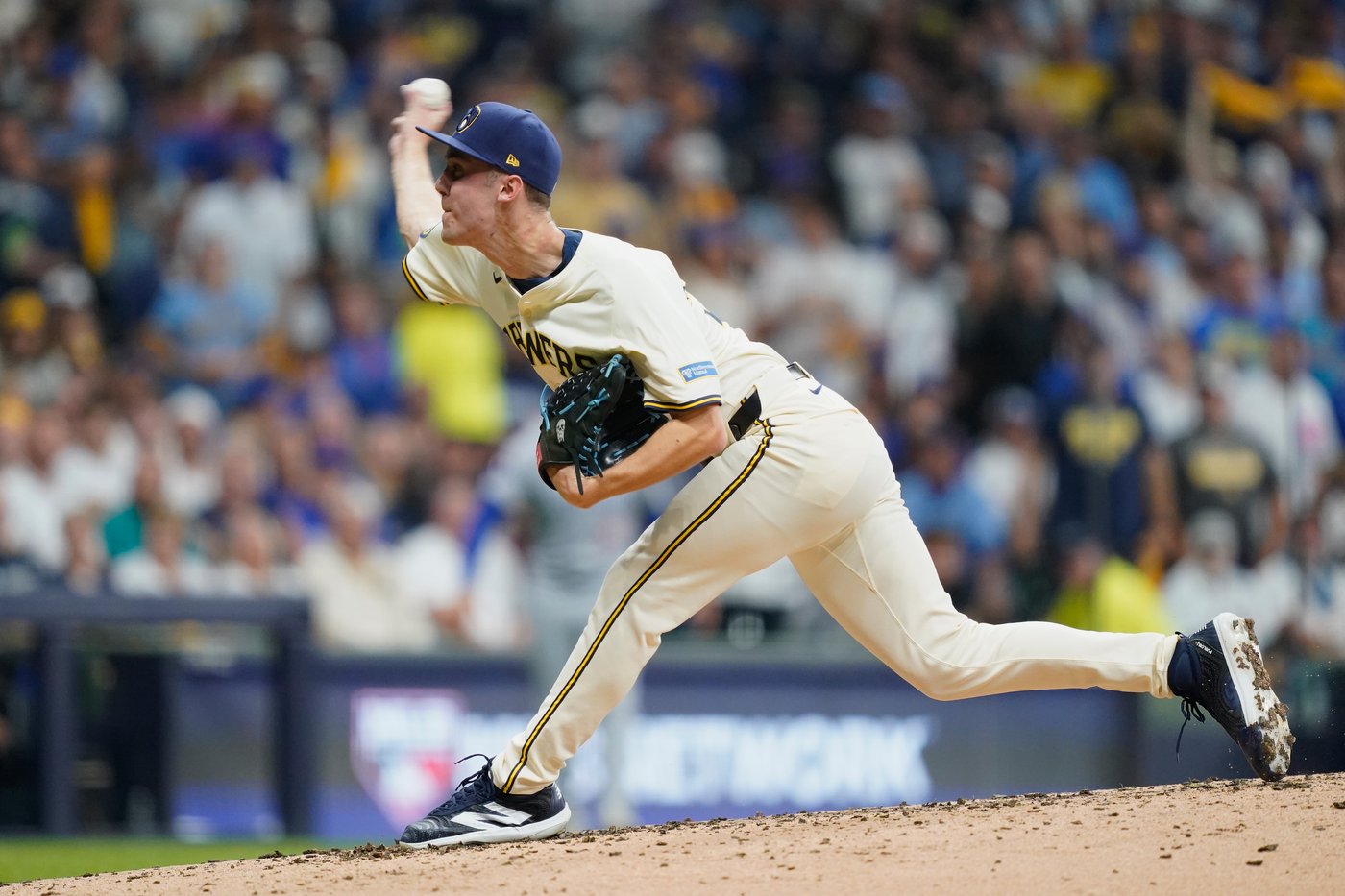 Lineup and Misiorowski-led bullpen provide power as Brewers beat Cubs 7-3 for 2-0 lead in NLDS | iNFOnews.ca