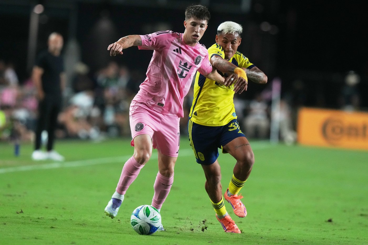 Messi gets trophy, then has two goals to lift Inter Miami past Nashville 3-1 in playoff opener | iNFOnews.ca Messi gets trophy, then has two goals to lift Inter Miami past Nashville 3-1 in playoff opener | iNFOnews.ca