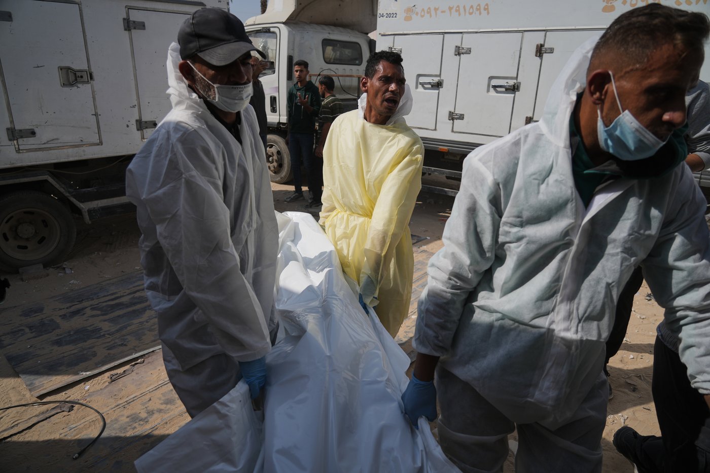 Israel returns bodies of 15 Palestinians to Gaza as exchanges outlined in fragile ceasefire proceed | iNFOnews.ca