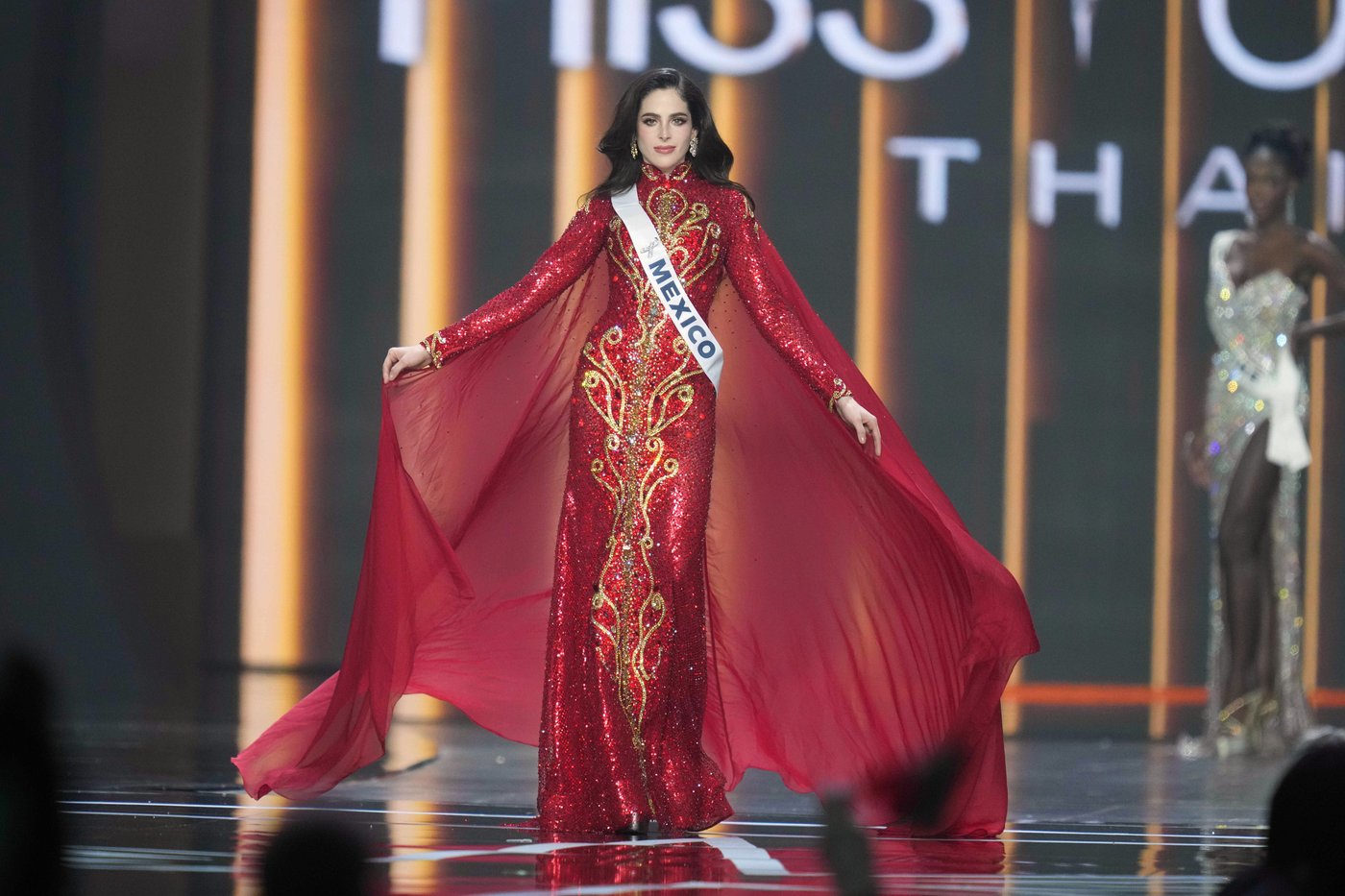Mexico's bullied pageant contestant gets payback by capturing Miss Universe crown | iNFOnews.ca