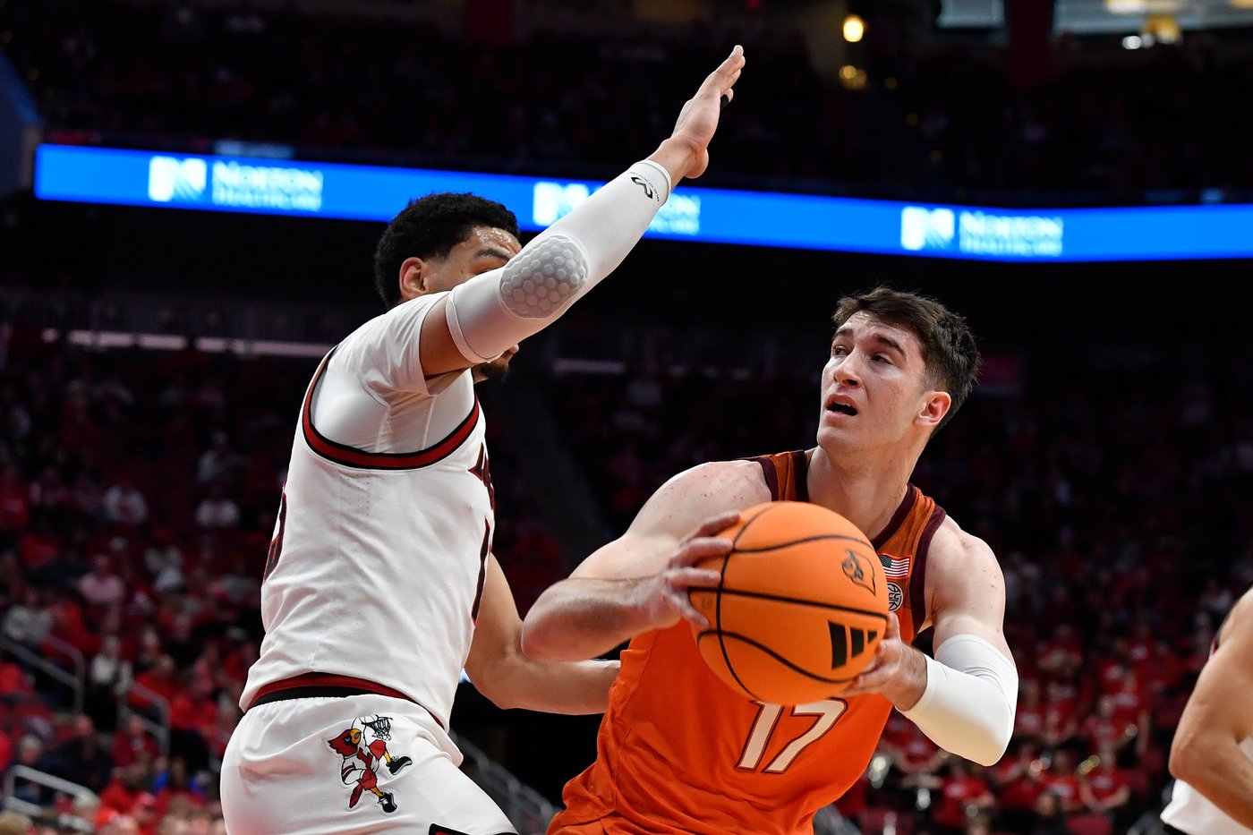 Brown shines in return for No. 23 Louisville in 85-71 win over Virginia Tech | iNFOnews.ca Brown shines in return for No. 23 Louisville in 85-71 win over Virginia Tech | iNFOnews.ca