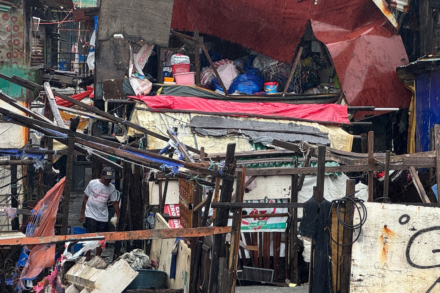 Typhoon Fung-wong leaves damage in the Philippines, in photos | iNFOnews.ca