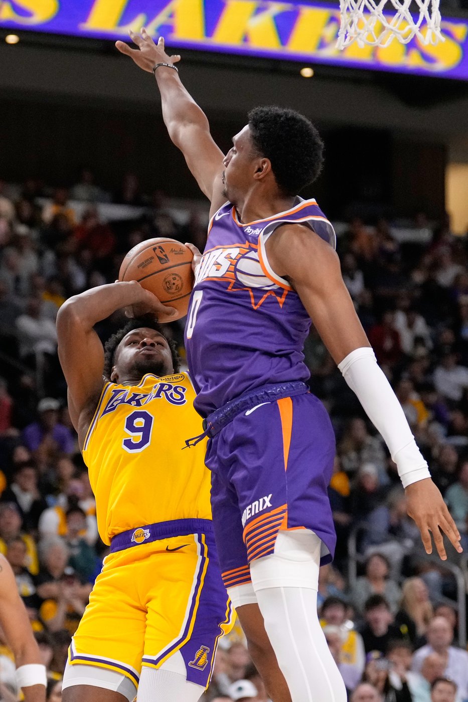 Bronny James has a rough shooting night, but makes progress in his quest to earn a role with Lakers | iNFOnews.ca