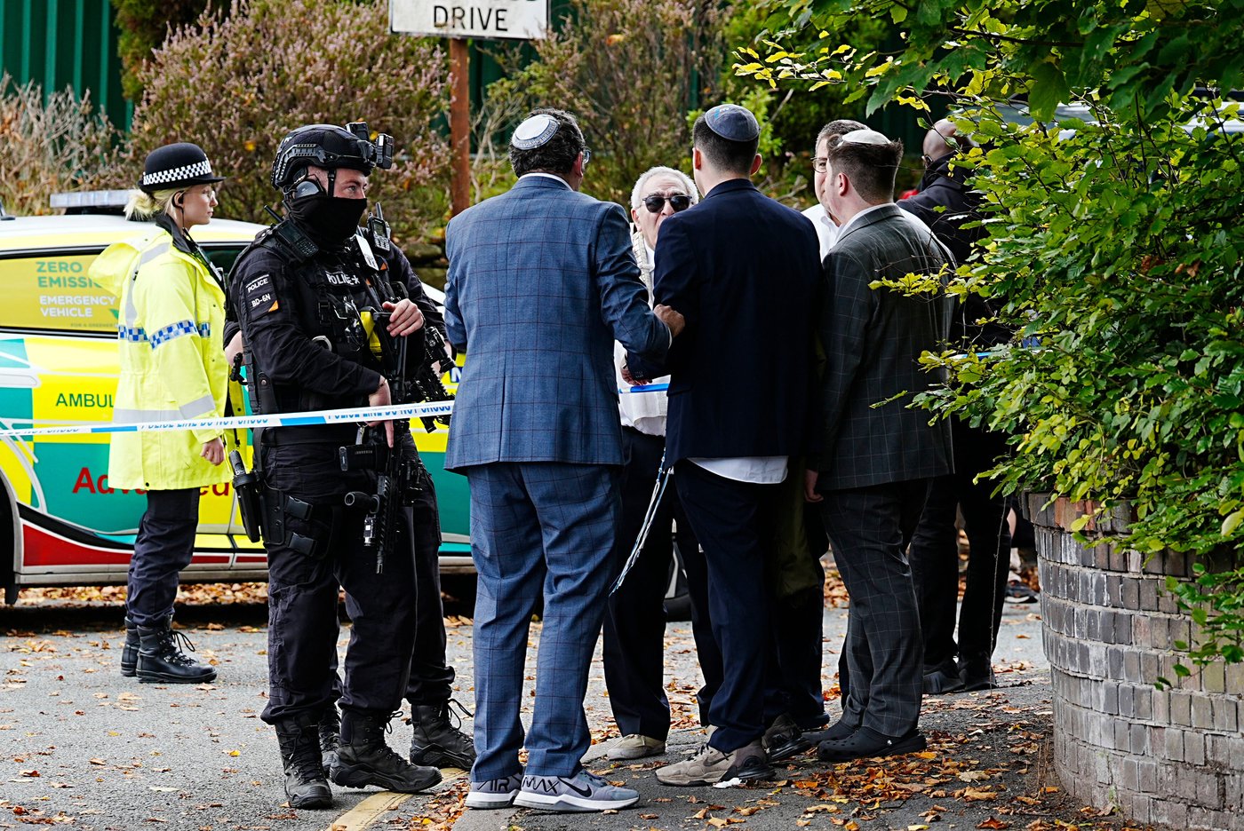 What we know about the synagogue attack in Manchester, England | iNFOnews.ca