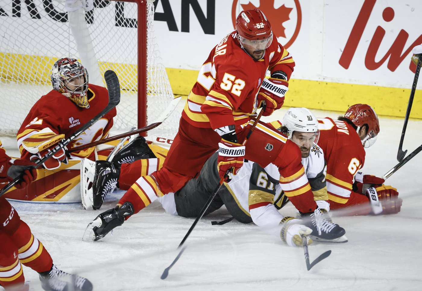 Eichel scores twice, Golden Knights double Flames 4-2 | iNFOnews.ca Eichel scores twice, Golden Knights double Flames 4-2 | iNFOnews.ca
