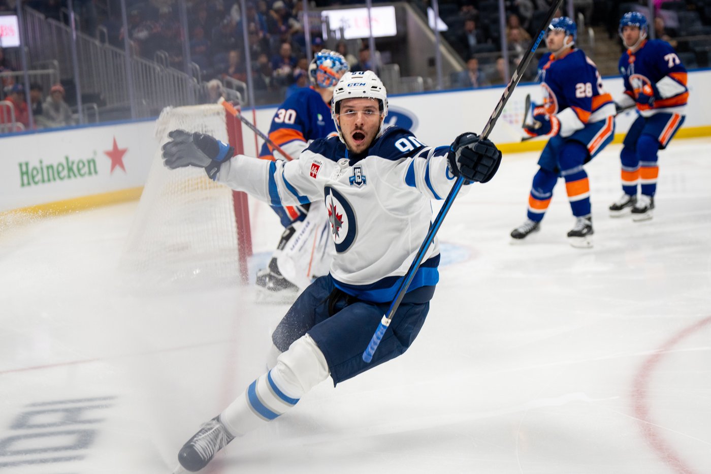 Toews gets 1st point in 2 1/2 years, Jets have 5 players score in win over Islanders | iNFOnews.ca Toews gets 1st point in 2 1/2 years, Jets have 5 players score in win over Islanders | iNFOnews.ca