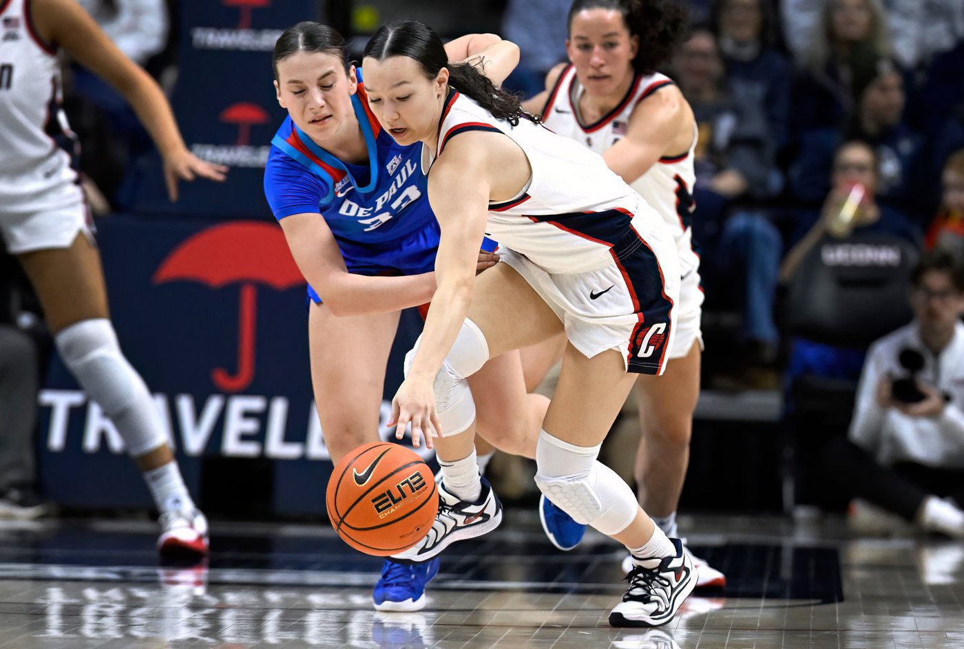 UConn's 23 steals lead top-ranked Huskies past DePaul on a day when Sue Bird's number is retired | iNFOnews.ca