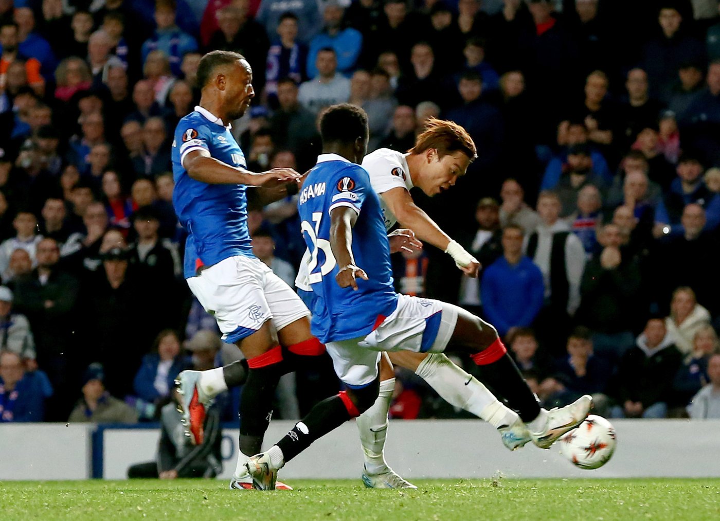 McGinn's early goal gives Aston Villa its first win of the season in Europa League | iNFOnews.ca
