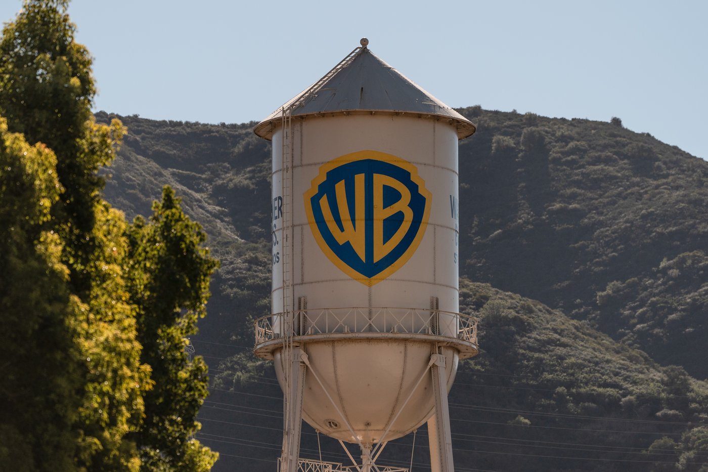 China's Tencent quits Paramount's bid for Warner Bros to avert national security questions | iNFOnews.ca
