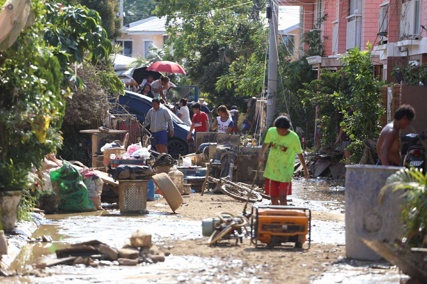Typhoon Kalmaegi makes landfall in central Vietnam, bringing destructive winds and heavy rains | iNFOnews.ca Typhoon Kalmaegi makes landfall in central Vietnam, bringing destructive winds and heavy rains | iNFOnews.ca