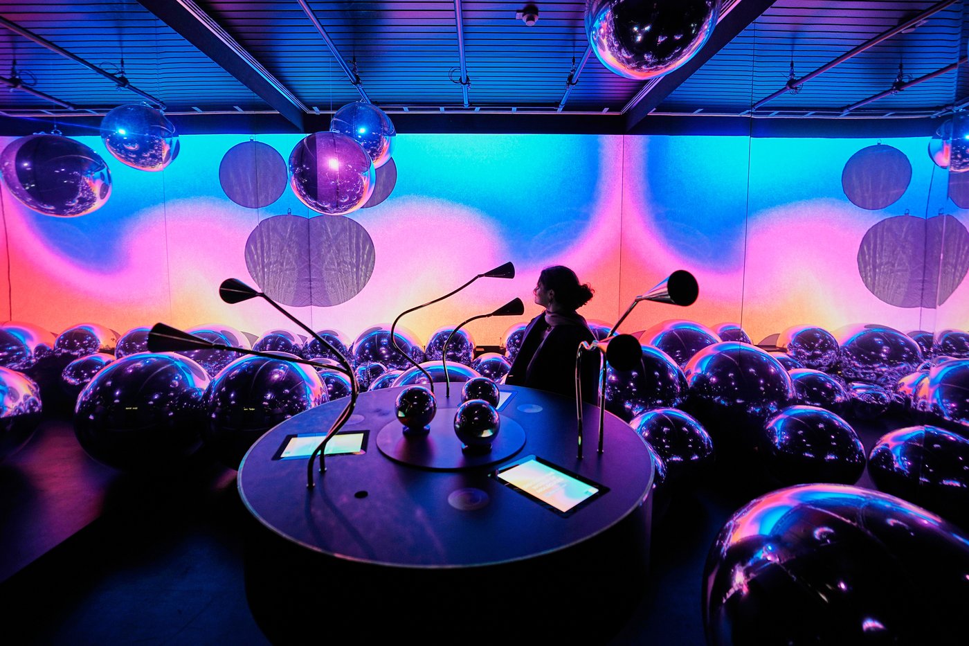 German scents exhibition combines 1,000 years of fragrances with art and history | iNFOnews.ca