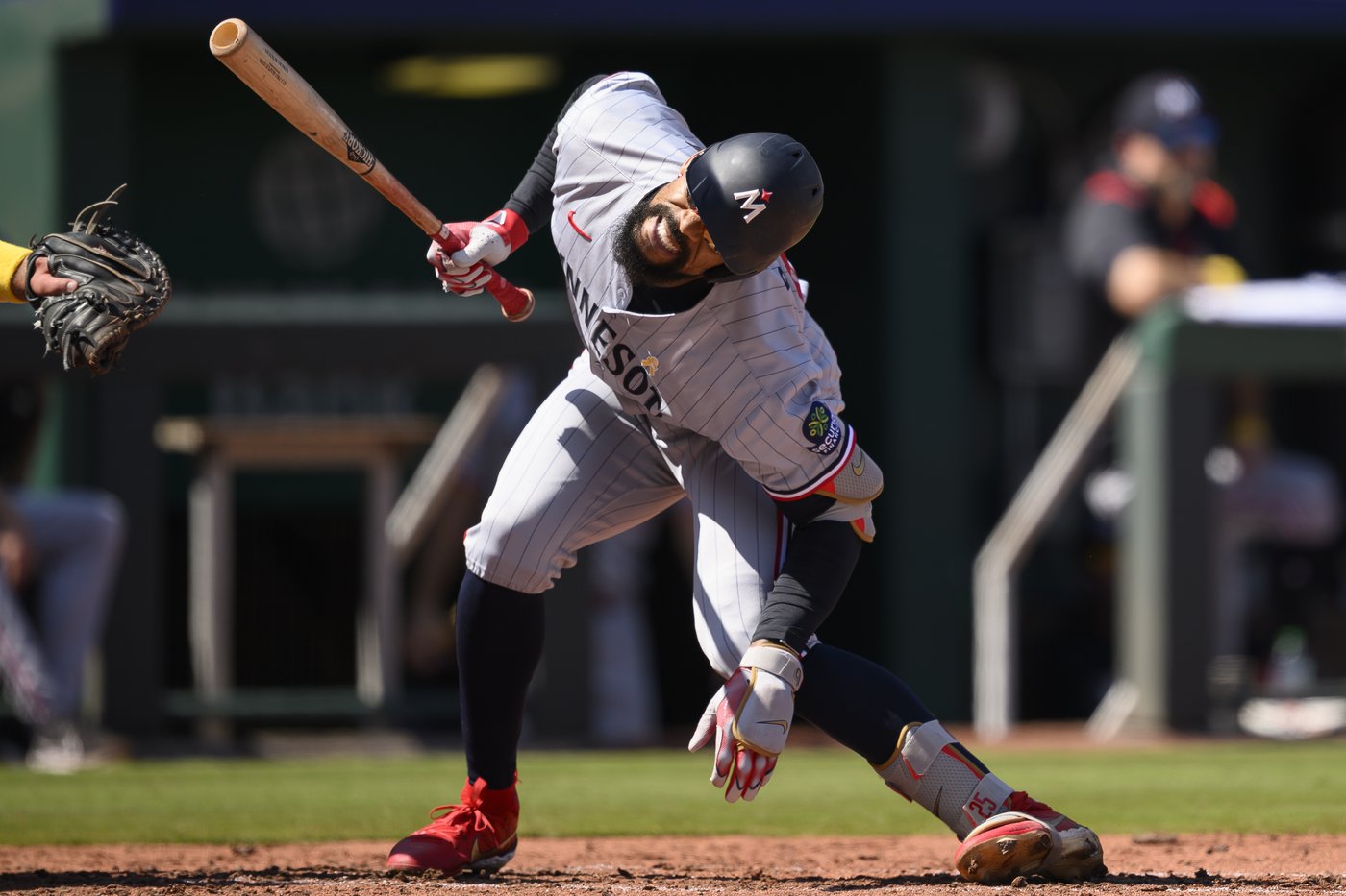 Ober, Buxton, Clemens leads Twins to 5-1 win, drop Royals 2 back for last AL wild card | iNFOnews.ca Ober, Buxton, Clemens leads Twins to 5-1 win, drop Royals 2 back for last AL wild card | iNFOnews.ca