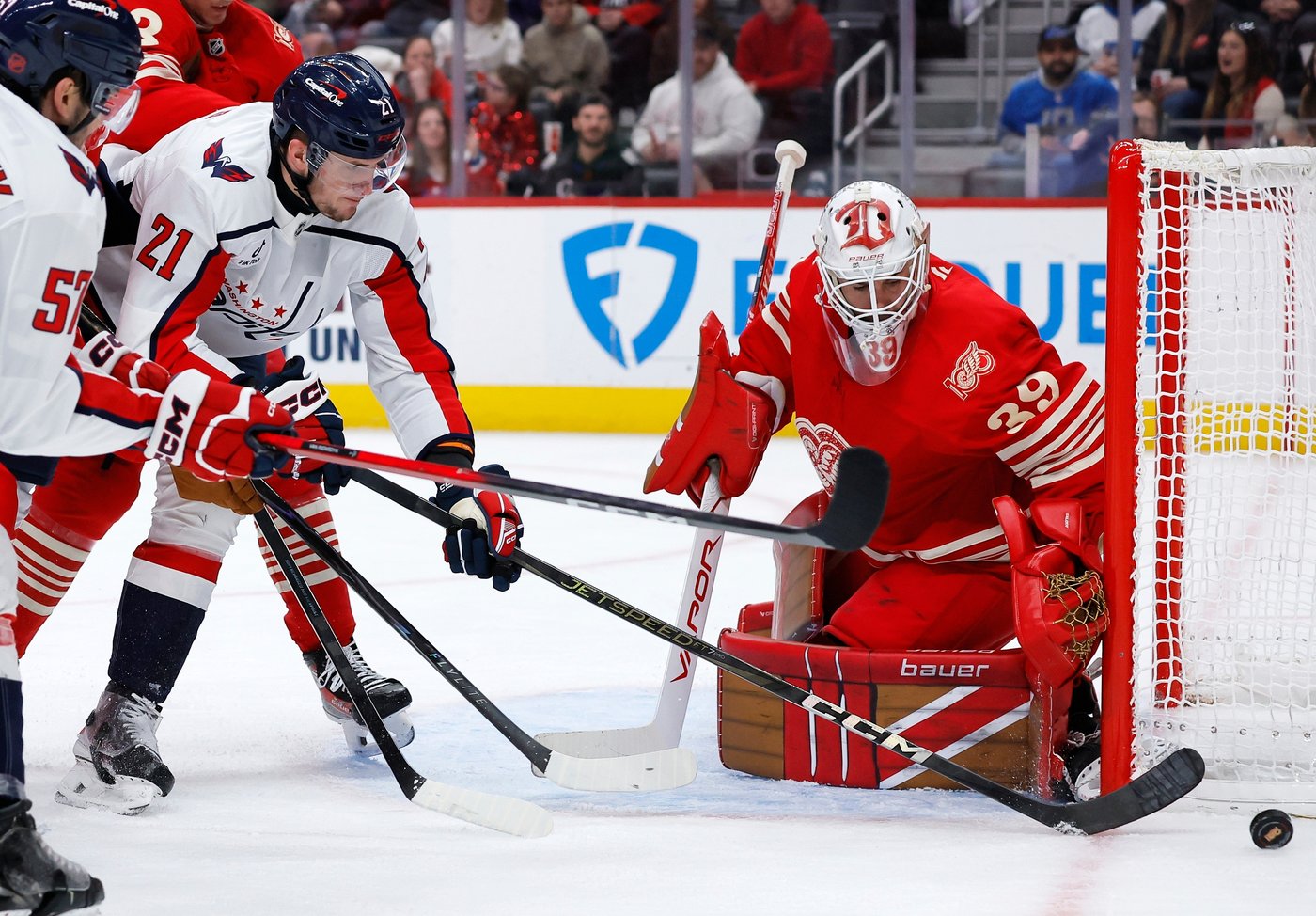 Red Wings outlast Capitals 3-2 in OT to sweep home-and-home series | iNFOnews.ca