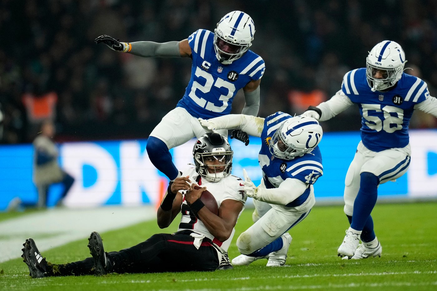 Falcons' Penix receives pep talk as Morris wants the quarterback to avoid 'being so hard on himself' | iNFOnews.ca Falcons' Penix receives pep talk as Morris wants the quarterback to avoid 'being so hard on himself' | iNFOnews.ca