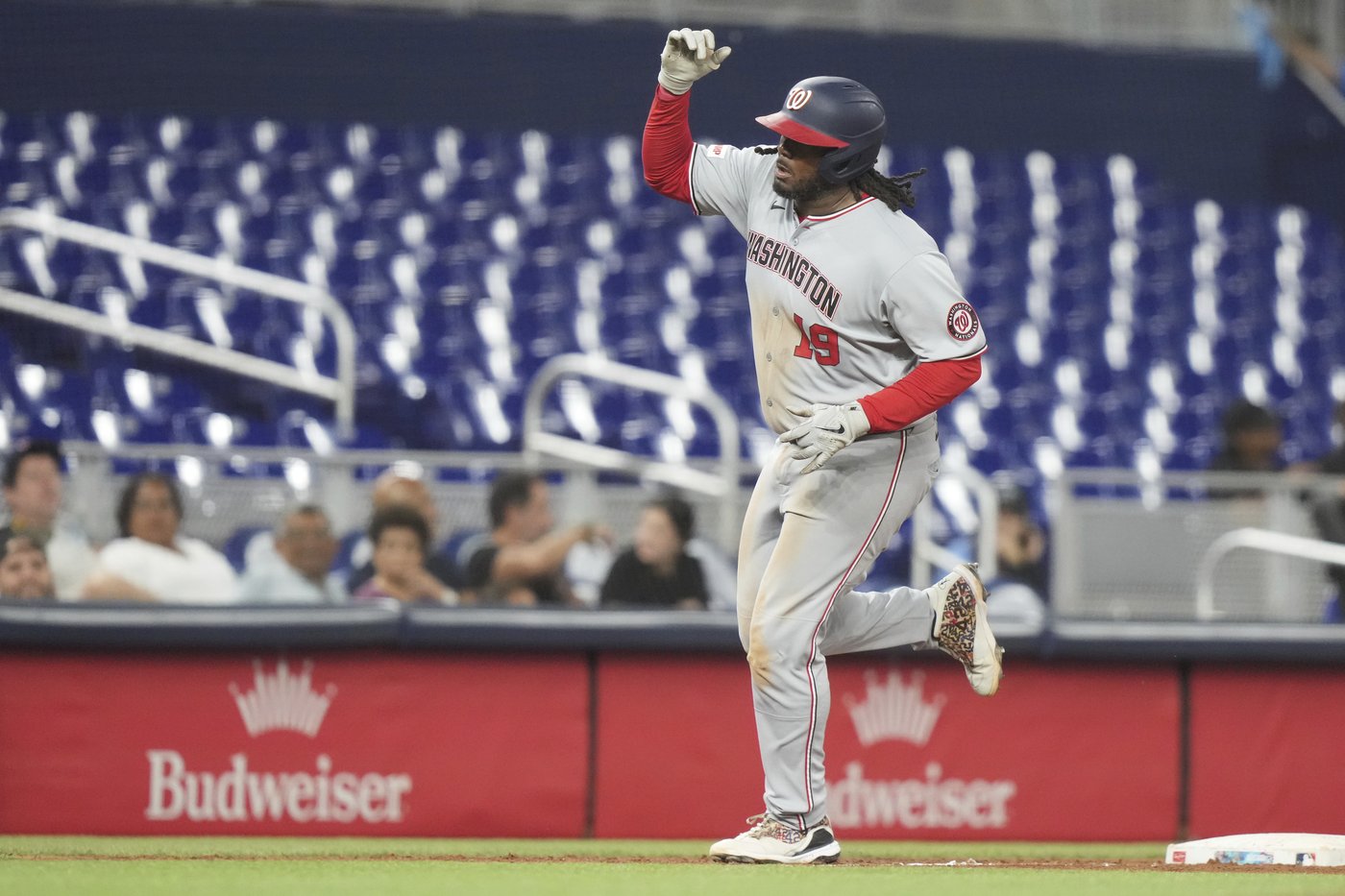 Bell second Nats player to homer from both sides, has 6 RBIs, 4 hits in 15-7 romp over Marlins | iNFOnews.ca
