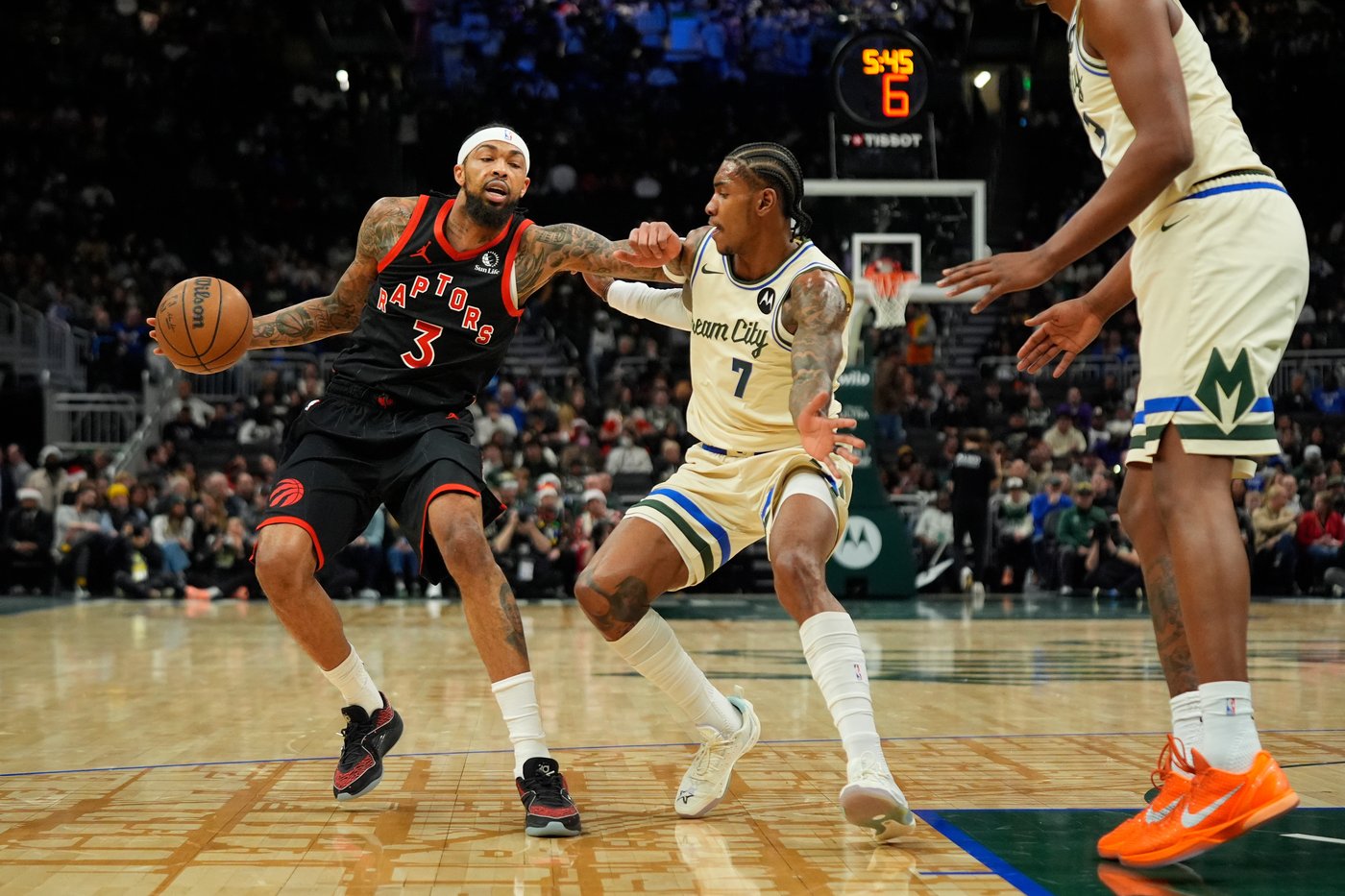 Ingram and Barnes lead the way as Raptors beat slumping Bucks 111-105 | iNFOnews.ca Ingram and Barnes lead the way as Raptors beat slumping Bucks 111-105 | iNFOnews.ca