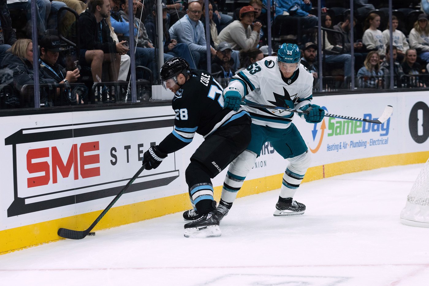 Schmaltz gets second career hat trick for first three goals of season as Mammoth beat Sharks 6-3 | iNFOnews.ca Schmaltz gets second career hat trick for first three goals of season as Mammoth beat Sharks 6-3 | iNFOnews.ca