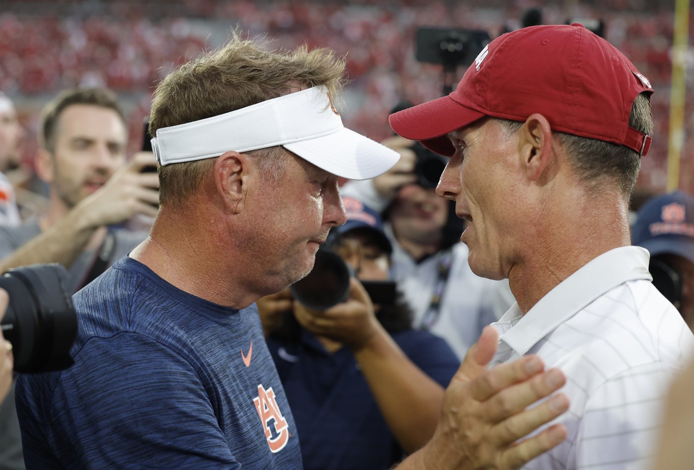 Live updates: AP Top 25 rankings are in, with Miami jumping into the No. 2 college football slot | iNFOnews.ca