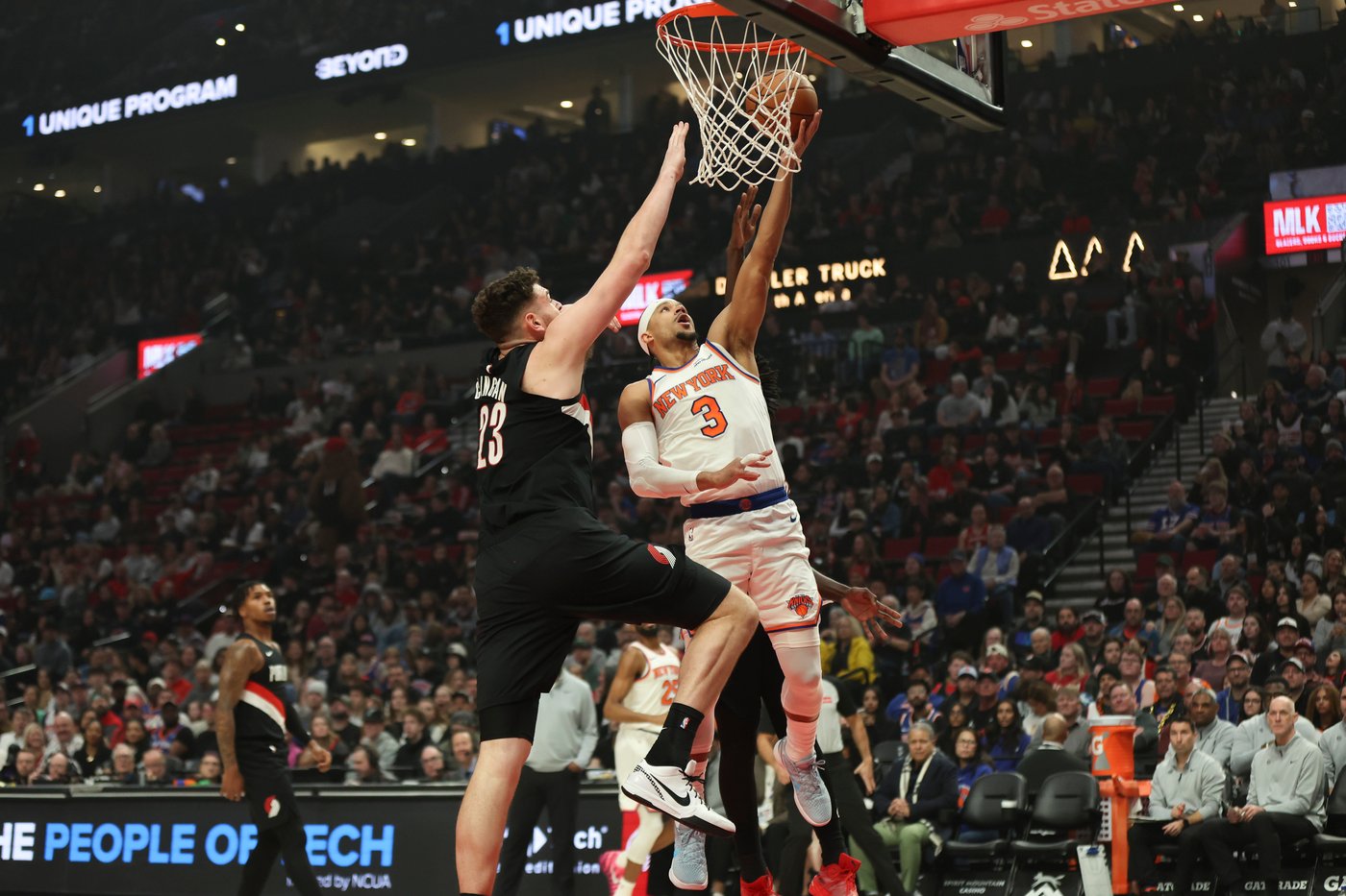 Knicks end Trail Blazers' 5-game winning streak with 123-114 victory | iNFOnews.ca