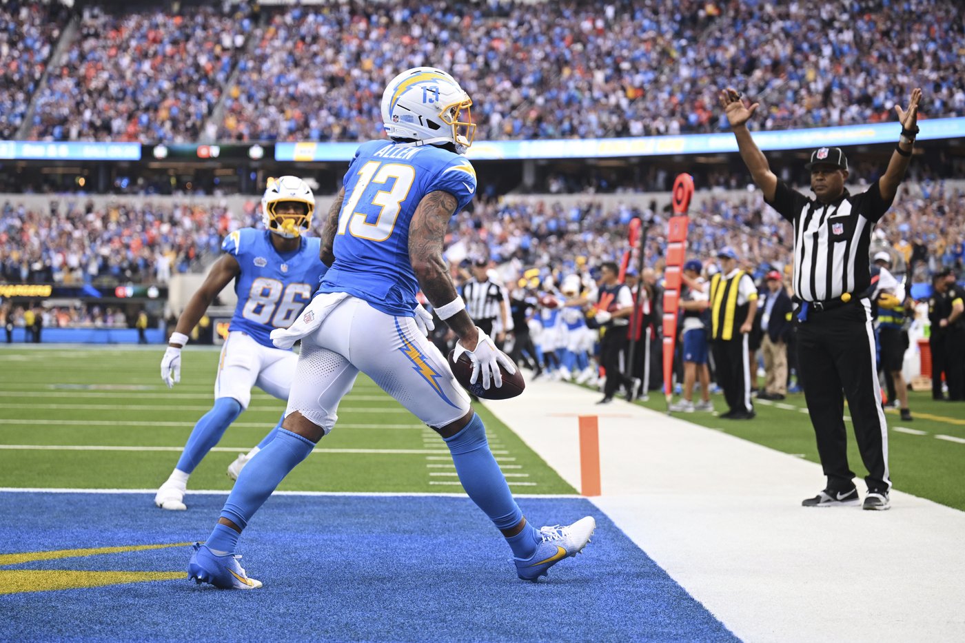 Chargers ride a 3-0 start into their game against rookie QB Jaxson Dart and the 0-3 Giants | iNFOnews.ca