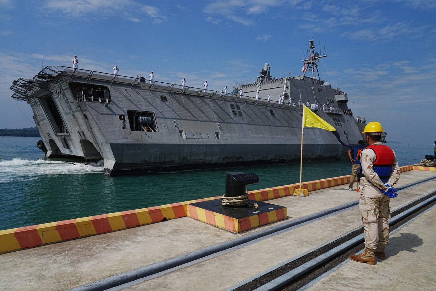 A US warship is making a friendship visit to a Cambodian naval base upgraded with China's help | iNFOnews.ca
