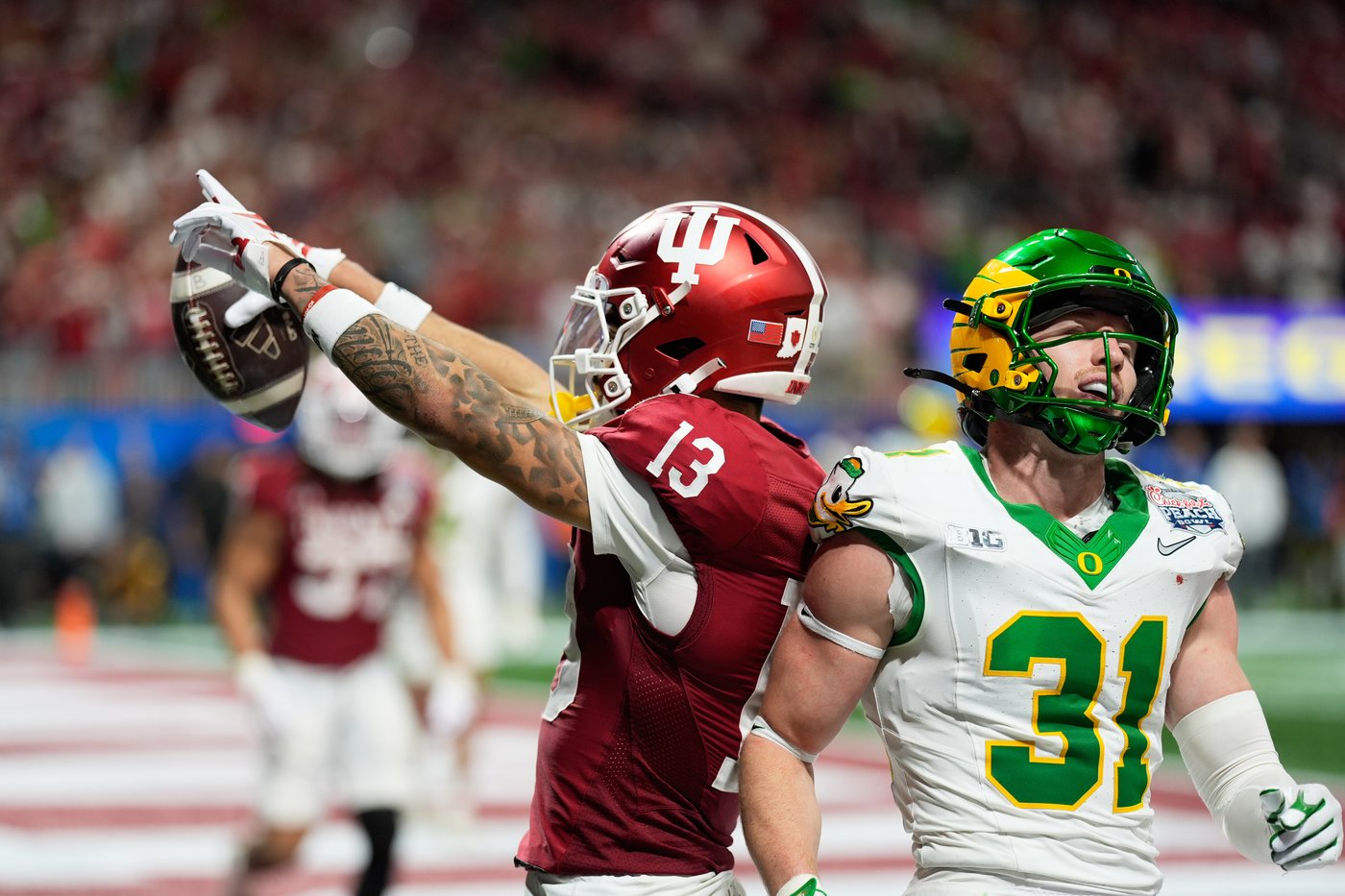 Oregon's Kenyon Sadiq and Dillon Thieneman have declared for the NFL draft | iNFOnews.ca