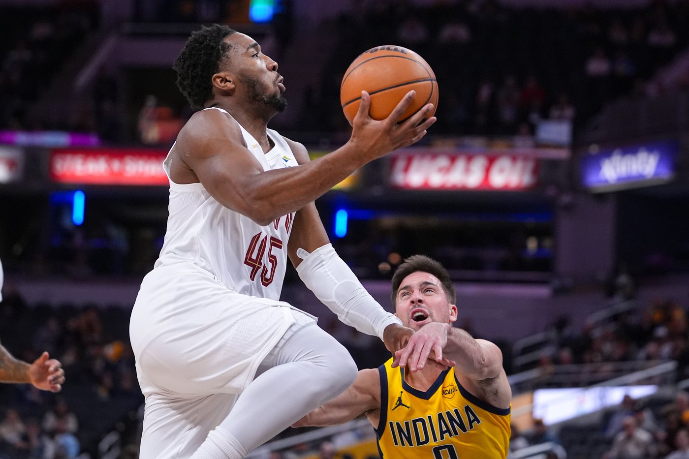 Mitchell scores 43 points to lead Cavaliers to 135-119 win over Pacers | iNFOnews.ca Mitchell scores 43 points to lead Cavaliers to 135-119 win over Pacers | iNFOnews.ca