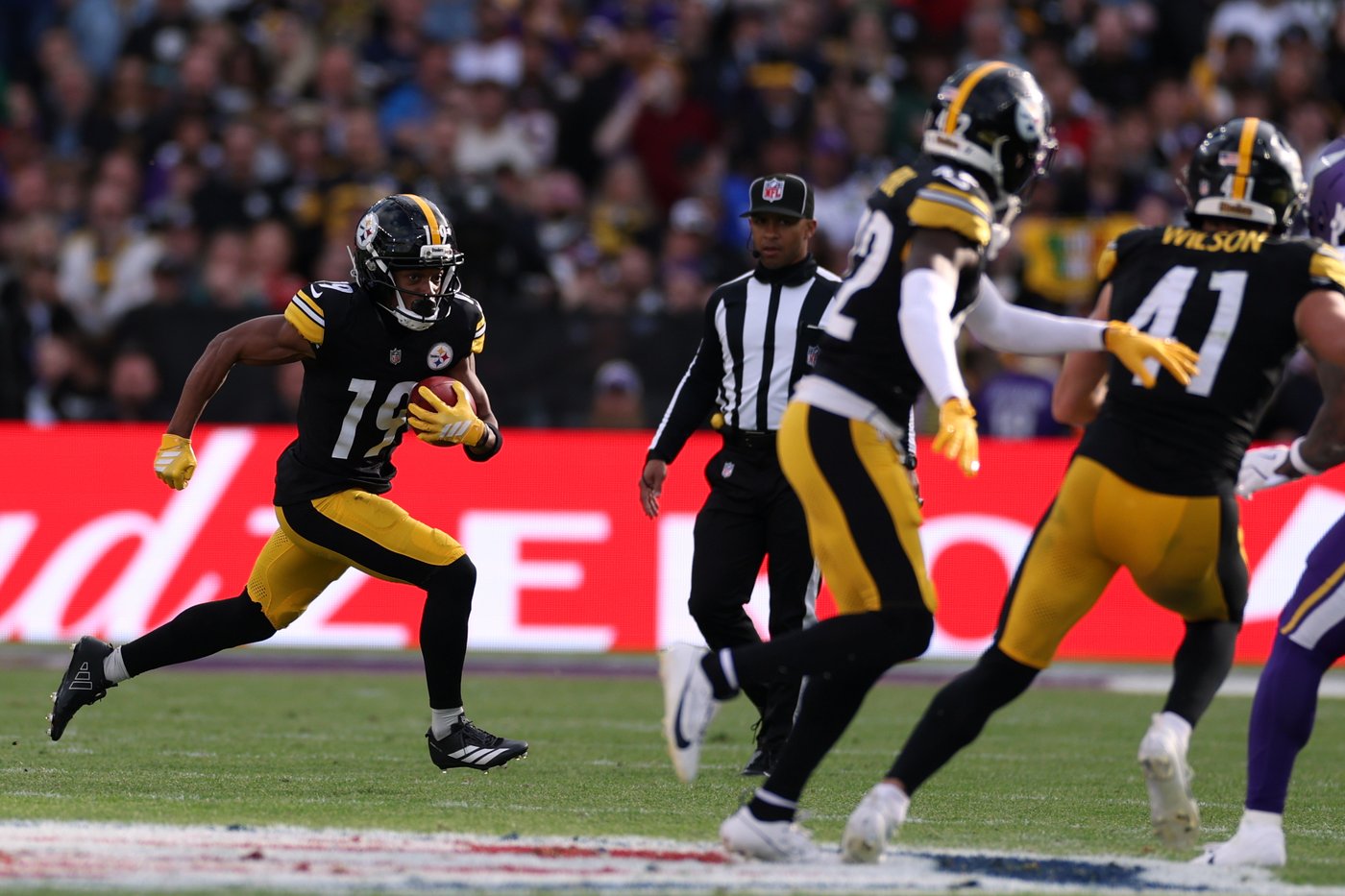 The Steelers spent the offseason building depth. It's given them a boost during their 3-1 start | iNFOnews.ca