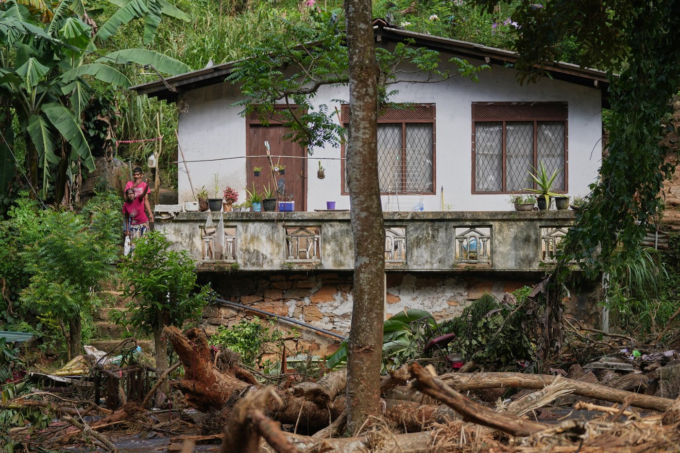 Photos shows devastating floods in Indonesia, Sri Lanka and Thailand | iNFOnews.ca