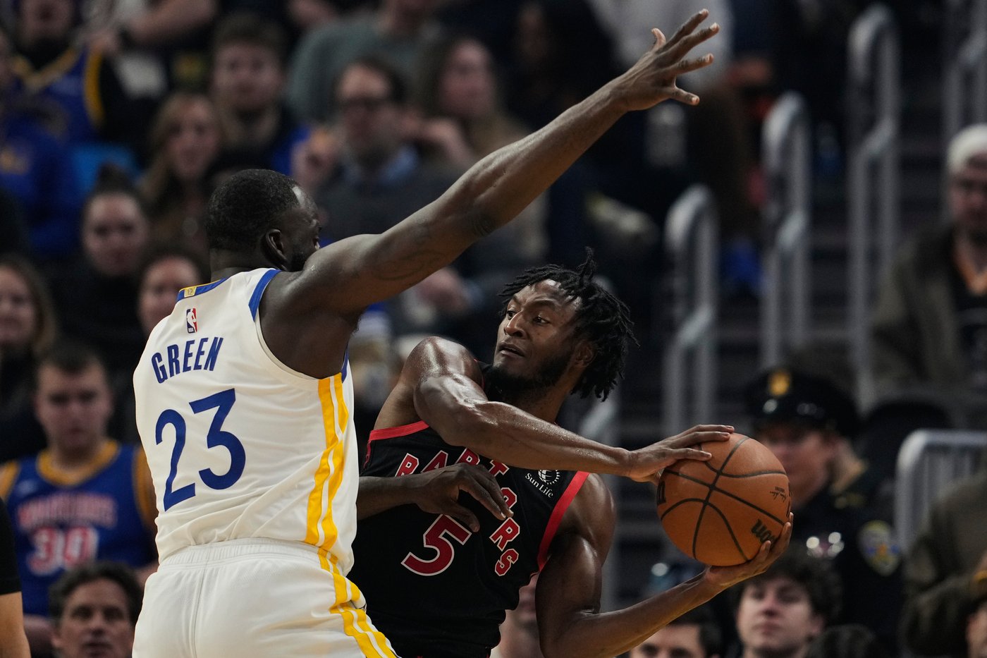 Quickley nets 40 points to power Raptors past Warriors 145-127 | iNFOnews.ca