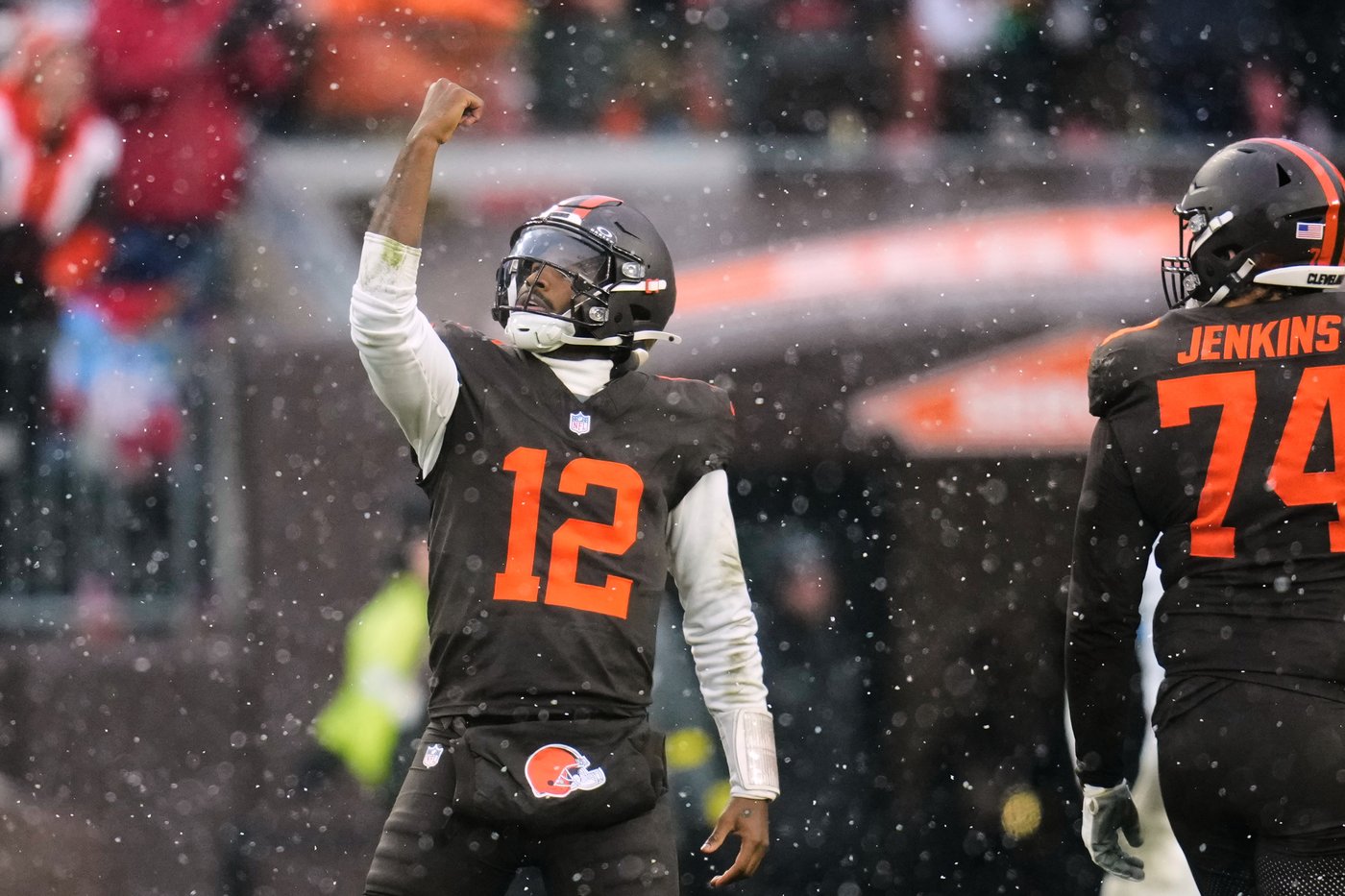 Shedeur Sanders' first 300-yard game not enough as key mistakes prevent Browns from beating Titans | iNFOnews.ca Shedeur Sanders' first 300-yard game not enough as key mistakes prevent Browns from beating Titans | iNFOnews.ca