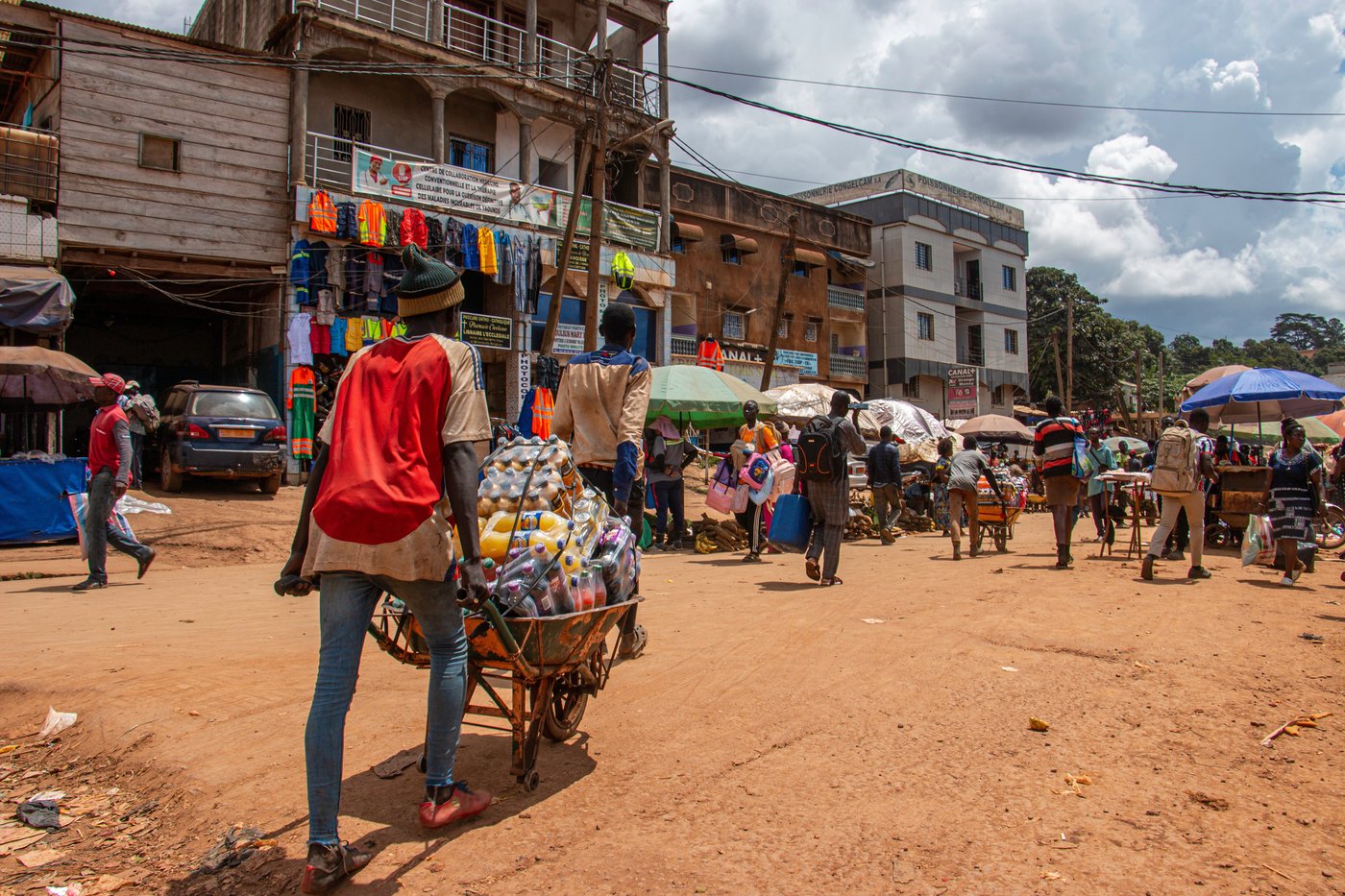 The world's oldest president seeks an eighth term in Cameroon as youth grumble | iNFOnews.ca