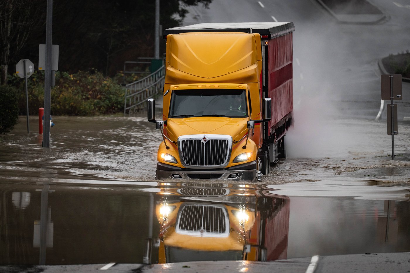 Abbotsford mayor blasts feds for flooding 'inaction' as water starts receding | iNFOnews.ca Abbotsford mayor blasts feds for flooding 'inaction' as water starts receding | iNFOnews.ca