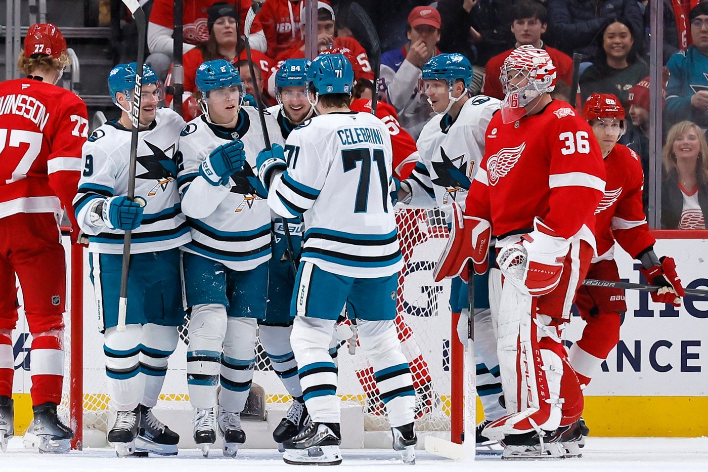 Larkin's tiebreaking goal in 3rd period sends Red Wings to 4-2 win over Sharks | iNFOnews.ca