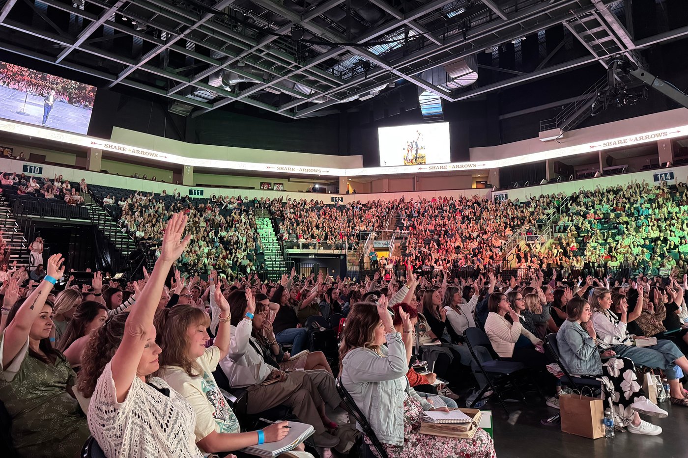 In Dallas, 6,700 women rally for culture war battles after Kirk’s death | iNFOnews.ca In Dallas, 6,700 women rally for culture war battles after Kirk’s death | iNFOnews.ca