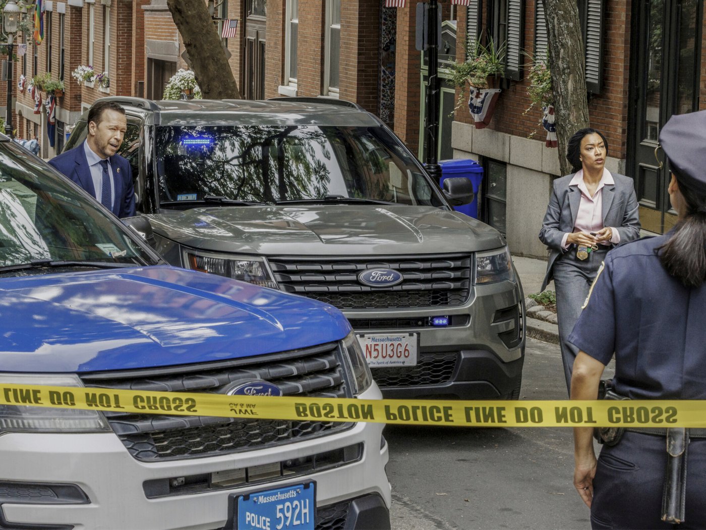 Donnie Wahlberg steps into the bitter New York-Boston divide with new series, 'Boston Blue' | iNFOnews.ca Donnie Wahlberg steps into the bitter New York-Boston divide with new series, 'Boston Blue' | iNFOnews.ca