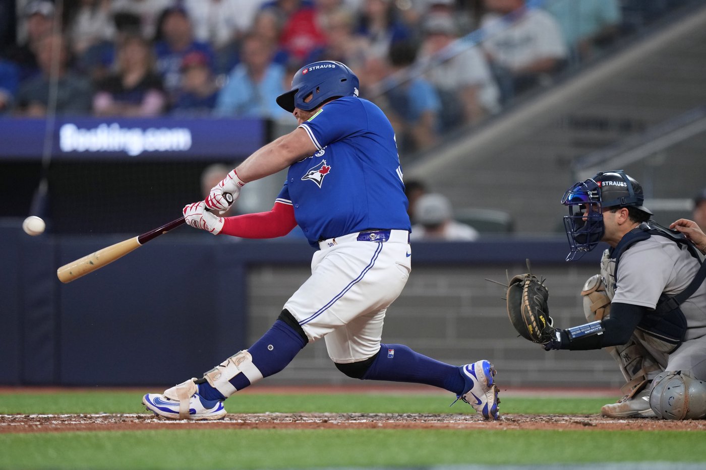 Photo Gallery: Blue Jays dump Yankees 10-1 in series opener | iNFOnews.ca