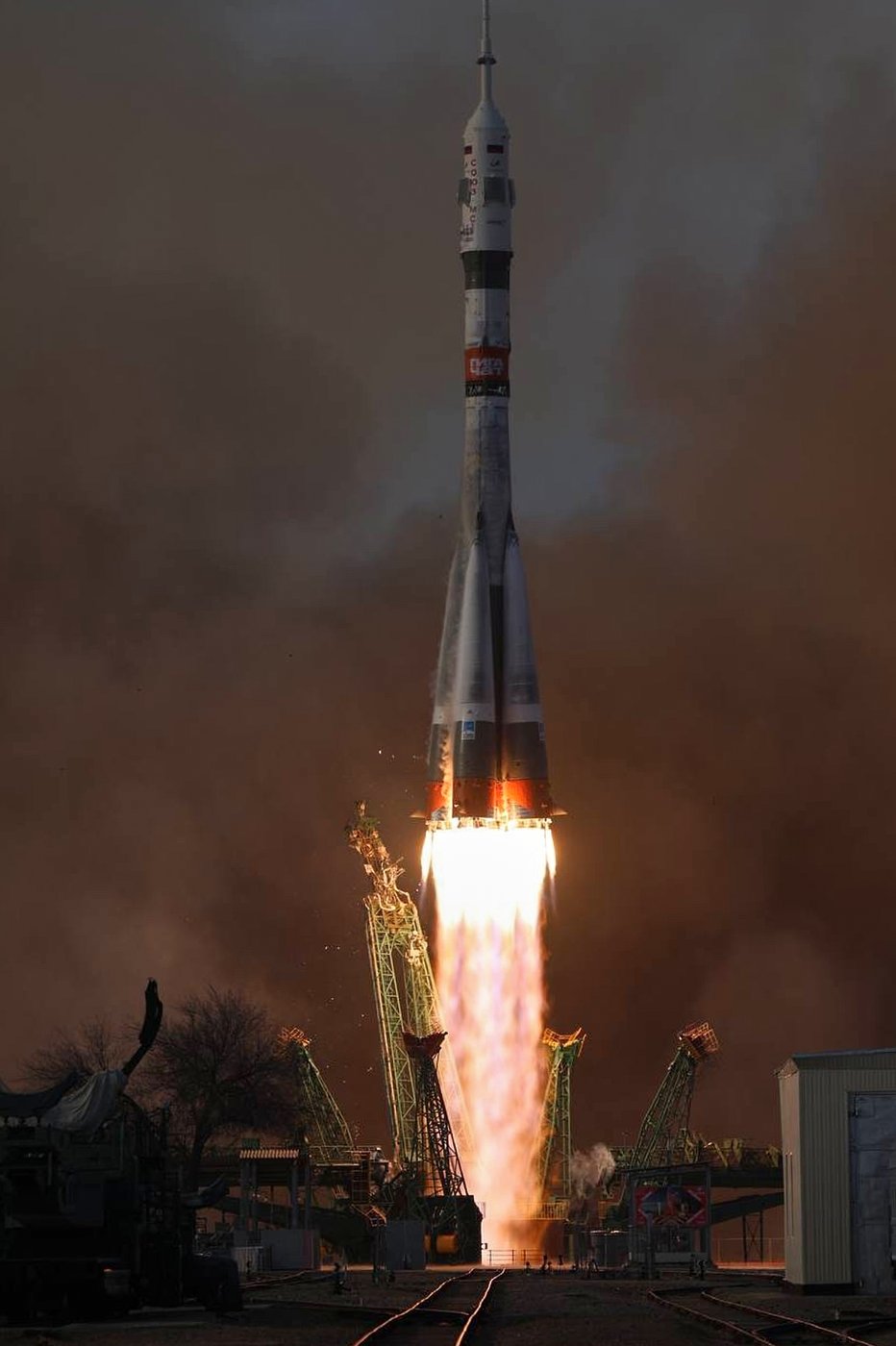 US-Russian crew of 3 blasts off to the International Space Station in a Russian Soyuz spacecraft | iNFOnews.ca